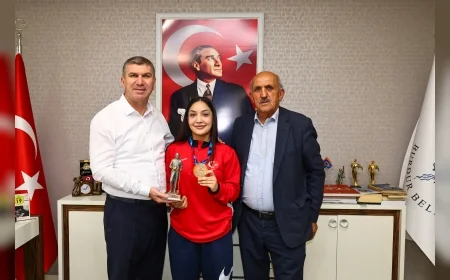 Burdur Belediye Başkanı Ali Orkun Ercengiz: “Bayrağımızın Uluslararası Arenada Dalgalanması Büyük Bir Gurur