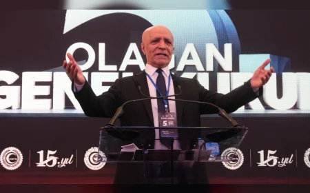 Öz Büro İş Sendikası Genel Başkanı Baki Gülbaba: “Sendikacılık, sömürü ve sermayenin önündeki emek barikatının adıdır”