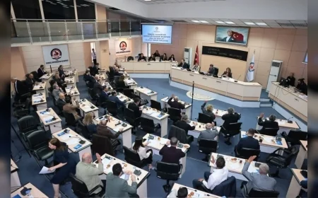 Denizli Büyükşehir Belediye Başkanı Bülent Nuri Çavuşoğlu: “Kimseyi arkada bırakmayan bir Denizli inşa ediyoruz”