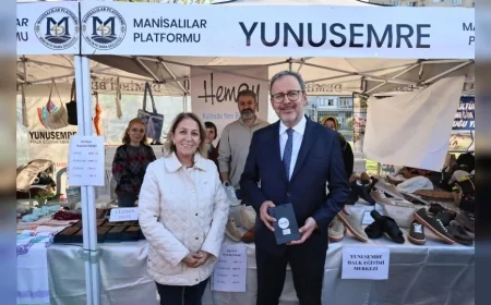 Yunusemre Halk Eğitimi Merkezi İzmir’de HEMAY Markasını Tanıttı, Protokol Üyelerinden Standa Yoğun İlgi