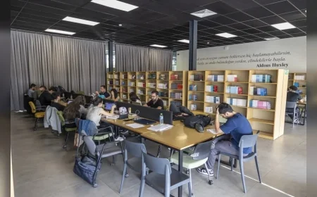 Mersin Büyükşehir Belediyesi 17 Okuma Salonuyla Öğrencilere Ücretsiz ve Konforlu Çalışma Ortamı Sunuyor