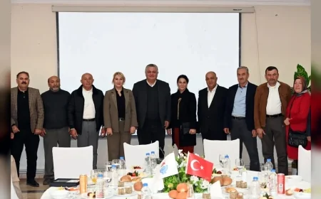 Yalova Belediye Başkanı Mehmet Gürel, Muhtarlar Günü’nde Mahalle ve Köy Muhtarlarıyla Buluşarak İş Birliği Mesajı Verdi