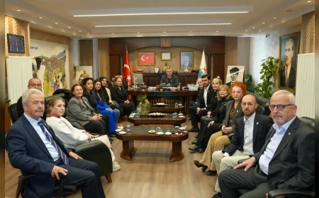 Yalova Belediye Başkanı Mehmet Gürel, Siyasi Parti Temsilcilerini, Baro Yönetimini ve Muhtarları Ağırladı