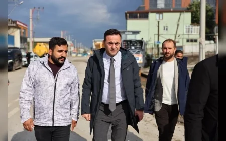 Başiskele Belediye Başkanı M. Yasin Özlü, Karamürsel Caddesi’nde 7 Bin Ton Asfalt ve Modern Üstyapı Çalışmalarını Yerinde İnceledi