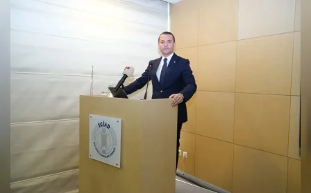 EGİAD Başkanı M. Kaan Özhelvacı: “İzmir’in ihtiyacı geçici çözümler değil, sürdürülebilir bir dönüşüm ekosistemi”