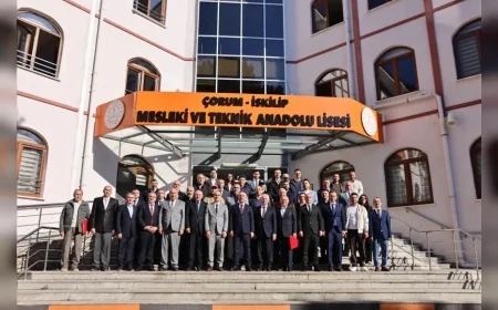 Çorum Valisi Ali Çalgan, İskilip Mesleki ve Teknik Anadolu Lisesine Kazandırılan CNC Makineleri İçin Düzenlenen Programa Katıldı