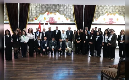 Keçiören’de Gençler Bağımlılıkla Mücadele İçin Buluştu: Koruyucu Çalışmalar ve Sosyal Uyum Ele Alındı