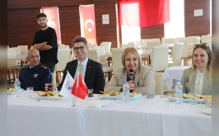 Menderes Belediye Başkan Vekili Asuman Şen: “Muhtarlarımızla Birlikte Halka Hizmet Etmeye Devam Edeceğiz”