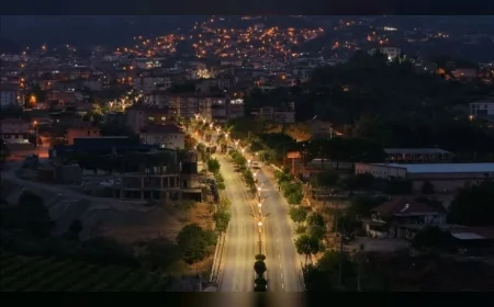Denizli Büyükşehir Belediye Başkanı Çavuşoğlu: “Gecesi aydınlık, yarını umut dolu bir Denizli için çalışıyoruz”