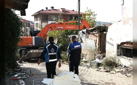 Yalova Bağlarbaşı Mahallesi’nde Kentsel Dönüşümün İkinci Etabında Yıkım ve Tahliye Çalışmaları Sürüyor