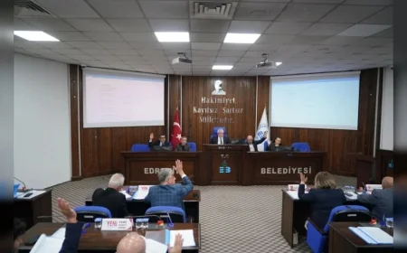 Edremit Belediye Başkanı Mehmet Ertaş: “Kaynaklarımızı En Doğru Şekilde Kullanarak Daha Fazla Hizmet Üreteceğiz”