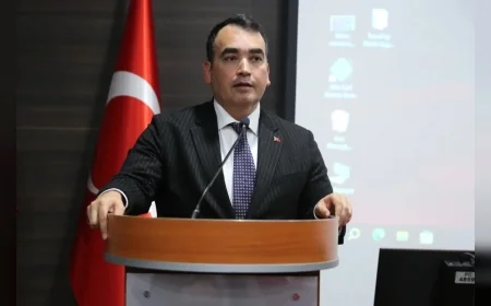 USHAŞ Genel Müdürü Av. Serdar Şenol: “Kamu Hastanelerimizin Kabiliyetini Uluslararası İş Birliklerine Dönüştürme Zamanı”