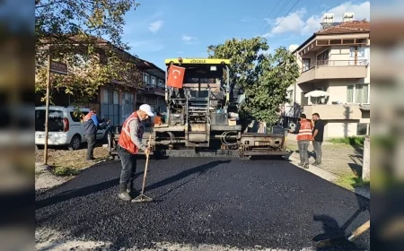 Düzce Belediyesi Asfalt Çalışmalarını Hızlandırdı: Üç Mahallede Gece Gündüz Mesai Başlıyor