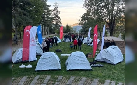 Düzce Belediyesi Üniversiteli Gençleri Samandere Şelalesi Tabiat Parkı’nda Doğa, Spor ve Bilimle Buluşturdu