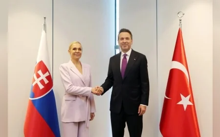 Enerji ve Tabii Kaynaklar Bakanı Alparslan Bayraktar: “Slovakya ile stratejik enerji ortaklıklarını güçlendirmeye devam edeceğiz”