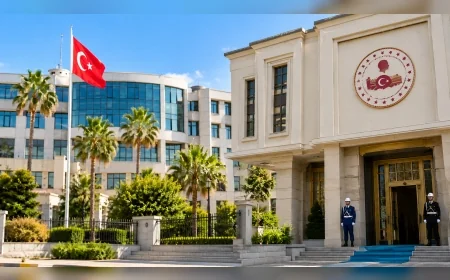 İçişleri Bakanlığı Çukurova Belediye Başkanı Emrah Kozay’ı Tutuklanmasının Ardından Görevden Uzaklaştırdı