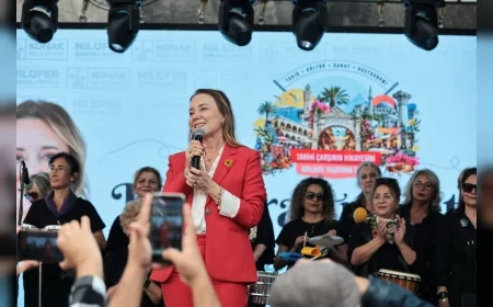 Konak Belediyesi’nin Kemeraltı Festivali Tarihi Çarşıyı Gastronomi, Müzik, Dans ve Kültür Etkinlikleriyle Buluşturdu