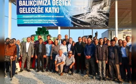 Manisa Büyükşehir Belediyesi Köprübaşı’nda Balıkçılara Soğuk Hava Deposu, Buz Makinesi ve Malzeme Desteği Sağladı