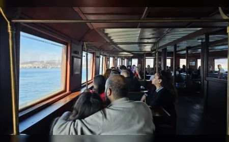İzmir Büyükşehir Belediyesi’nin Bergama Vapuru ile Tarih Yolculuğu Başladı: İlk Turda Biletler Tükendi