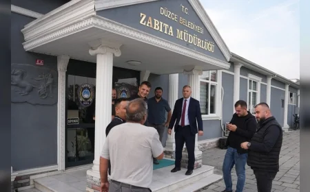 Düzce Belediyesi Kameralarla Tespit Etti, Çay Mahallesi’nde Çevreyi Kirleten Kişiye Cezai İşlem Uygulandı
