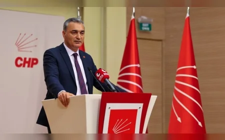 CHP Parti Sözcüsü Müslim Sarı: “Eleştirilerimiz ve çekincelerimiz bulunmasına rağmen Mekke Anlaşması’na evet diyeceğiz”