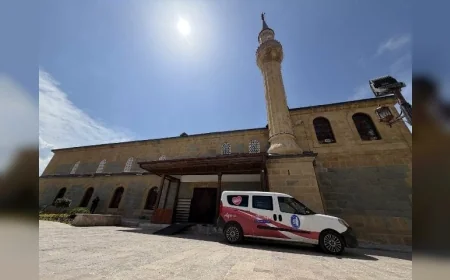 Çorum Belediyesi Şehir Genelindeki 142 İbadethanede 75 Bin Metrekarelik Temizlik Çalışması Gerçekleştirdi