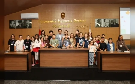 Marmaris Belediye Başkanı Acar Ünlü: “Çocuk Dostu Bir Kent Olmak İçin Çalışmaya Devam Edeceğiz”