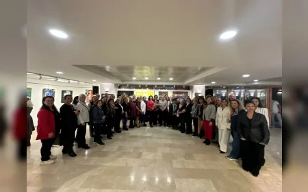 KONAK’TA 57 SANATÇININ ESERLERİ CUMHURİYETİN 103. YIL DÖNÜMÜNDE AYNI SERGİDE BULUŞTU