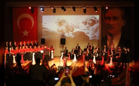 Bursa Büyükşehir Belediyesi Cumhuriyet’in 103. Yılını Türk Müziği Konseriyle Kutladı