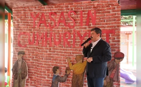 Toroslar Belediye Başkanı Abdurrahman Yıldız: “Sizler Cumhuriyet’e sahip çıkacak olan çocuklarsınız”