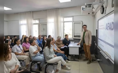 Bornova Belediye Başkanı Ömer Eşki: “Bilginin paylaşımı ve doğru eğitim, afet anında en büyük kurtarıcımızdır”