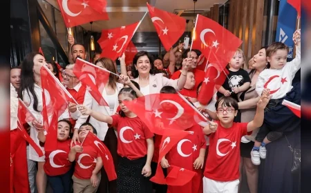 Adana’da Özel Gereksinimli Minik Şefler Cumhuriyet Coşkusunu Ay Yıldızlı Lezzetlerle Yaşadı