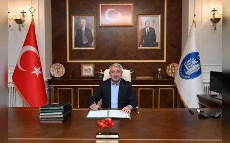 Çorum Belediye Başkanı Dr. Halil İbrahim Aşgın: “Cumhuriyetimizin kıymetli mirasını gelecek nesillere daha güçlü bir Türkiye olarak bırakacağız”