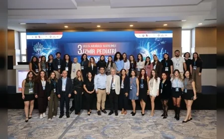 İZMİR’İN YEDİ ÜNİVERSİTESİNİ BULUŞTURAN 3. ULUSLARARASI PEDİATRİ KONGRESİ ÇOCUK SAĞLIĞININ GELECEĞİNE IŞIK TUTTU
