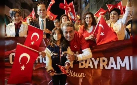 Efeler Belediye Başkanı Anıl Yetişkin: “Atamızın İzinde, Cumhuriyet’in Işığında Yürüyoruz”