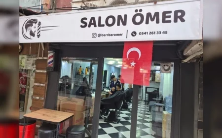 Manisa’da Berber Ömer Öz’den Örnek Dayanışma: “Askıda Tıraş” ile İhtiyaç Sahiplerine Ücretsiz Hizmet