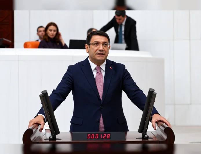 DEVA Partisi Ankara Milletvekili İdris Şahin: “Halkın haber alma hürriyetini gasp ederek hiçbir yere varamazsınız”