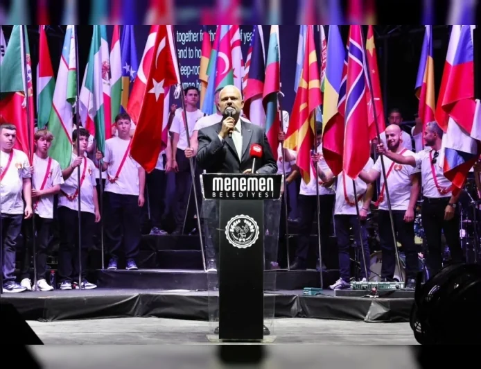 Fransız Seramik Sanatçısı Stephane Montalto: “İtalyanlara iyi bir festival istiyorsanız Menemen’i örnek alın dedim”