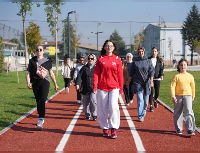 Düzce Belediyesi “Çocuklar Okula, Anneler Spora” Projesini Başlattı, Anneler Haftada 3 Gün Sporla Buluşacak