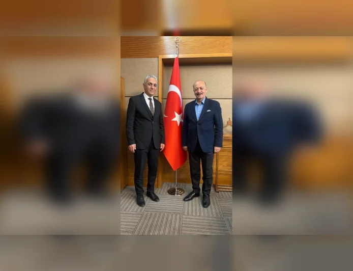 HEKİMSEN Genel Başkanı Uzm. Dr. Adil Kurban’dan TBMM Komisyon Başkanı Prof. Dr. Vedat Bilgin’e Taziye Ziyareti
