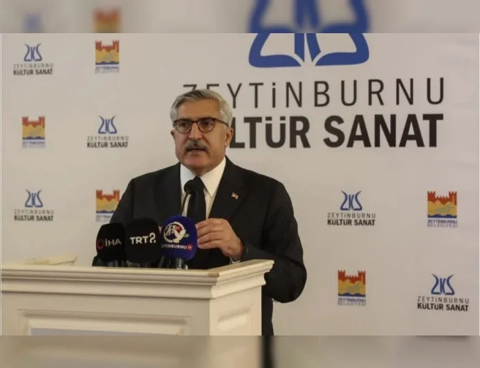 AK Parti Genel Başkan Yardımcısı Hüseyin Yayman Zeytinburnu’nda Kültür ve Sanat Sezonu Açılışına Katıldı