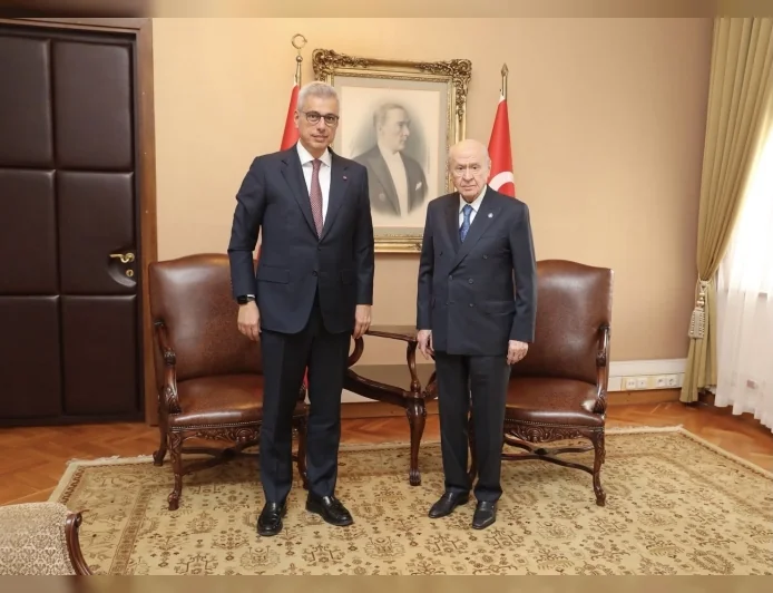 Sağlık Bakanı Prof. Dr. Kemal Memişoğlu, MHP Genel Başkanı Devlet Bahçeli’yi TBMM’de Ziyaret Etti