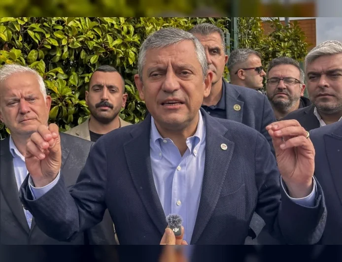 YENİ Parti Genel Başkanı Özgür Özel: “Kimse umutsuzluğa kapılmasın, birilerinin sonu geldi, biz daha yeni başlıyoruz”