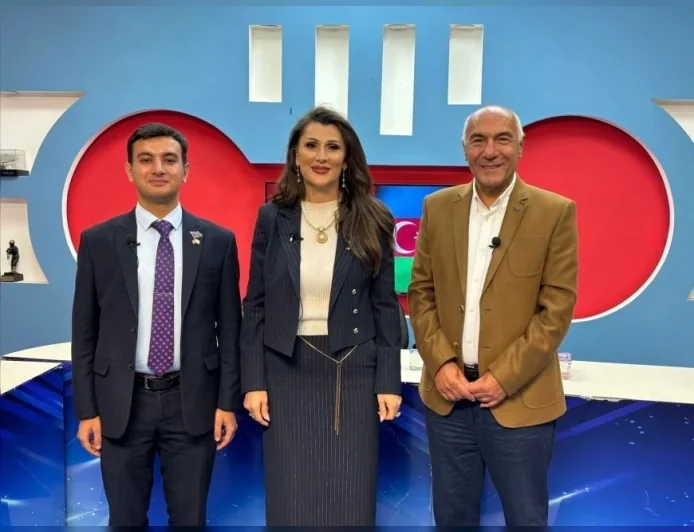 Ebedi Birlik Gençlik Kamu Birliği Başkanı Şahin Aliyev: “Azerbaycan–Türkiye kardeşliğini bozmak isteyenlere uymayın”