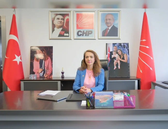 CHP Genel Başkan Yardımcısı Dr. Gamze Akkuş İlgezdi: “Sağlık Bakanlığı teşhisi şansa, sorumluluğu hekime yıkıyor”