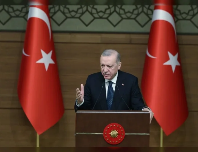 Cumhurbaşkanı Erdoğan: “Türkiye'nin kılına zarar gelmemesi için gecemizi gündüzümüze katıyoruz”