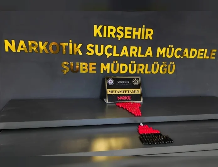 Kırşehir İl Emniyet Müdürlüğünden Uyuşturucu Operasyonu: 100 Kapsülde 731,42 Gram Metamfetamin Ele Geçirildi