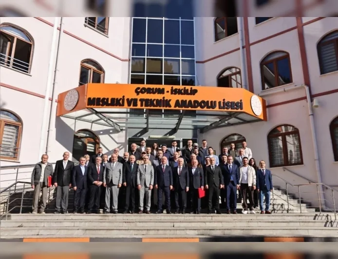 Çorum Valisi Ali Çalgan, İskilip Mesleki ve Teknik Anadolu Lisesine Kazandırılan CNC Makineleri İçin Düzenlenen Programa Katıldı