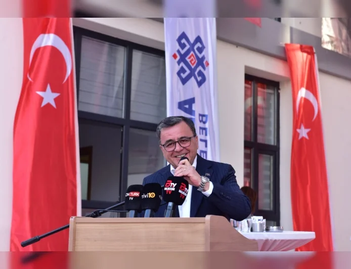 Balıkesir Altıeylül’de Yaşam Merkezi Yoğun Katılımla Hizmete Açıldı