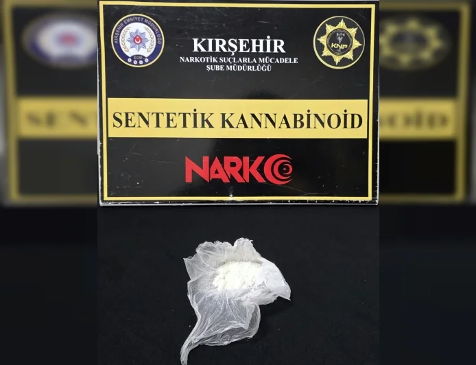 Kırşehir İl Emniyet Müdürlüğünün Uyuşturucu Operasyonunda Sentetik Kannabinoid Ele Geçirildi, 1 Şüpheli Tutuklandı